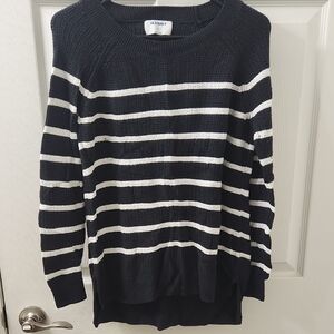Old Navy Women's Navy and White Striped Sweater